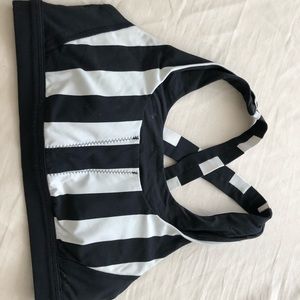 Lululemon run stuff your bra